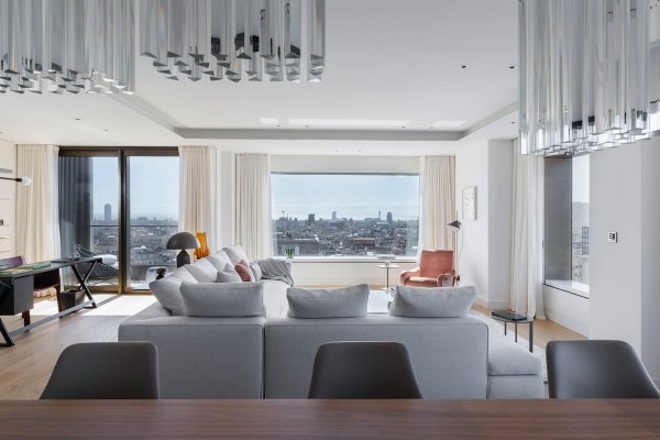 Furnishing and decoration in Mandarin Oriental Residences, Barcelona building